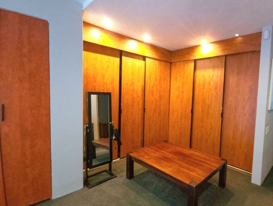 6 Bedroom Property for Sale in Kosmos Ridge North West